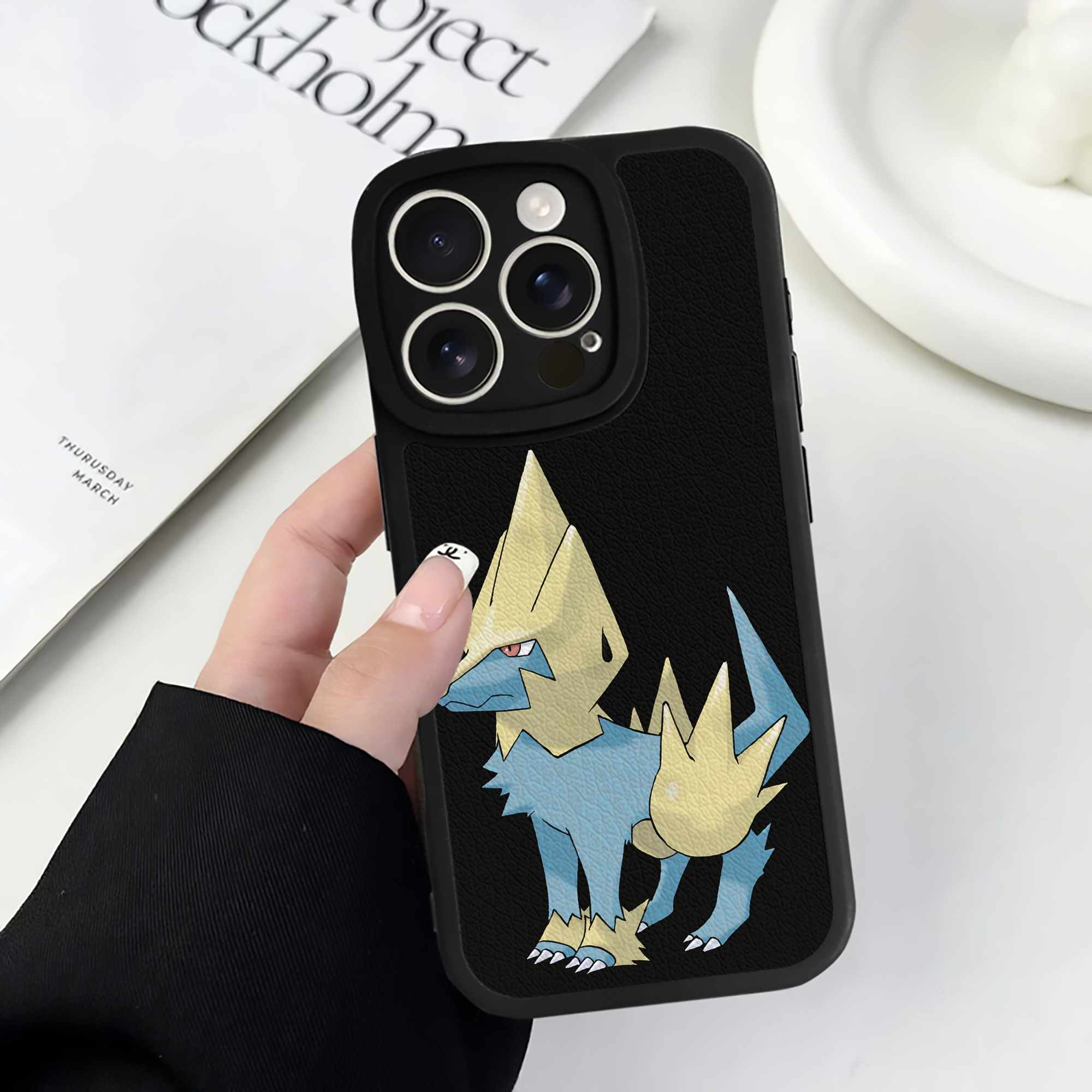 （画像用） ポケットモンスター Pokémon 【iPhone 16シリーズ対応】シリコンスマホケース（レザー調） 材質：シリコン